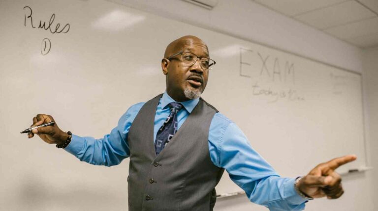 ‘Teach and Go Home’: The Phrase Taking Over Staffrooms Across Kenya ‘Teach and Go Home’: The Phrase Taking Over Staffrooms Across Kenya